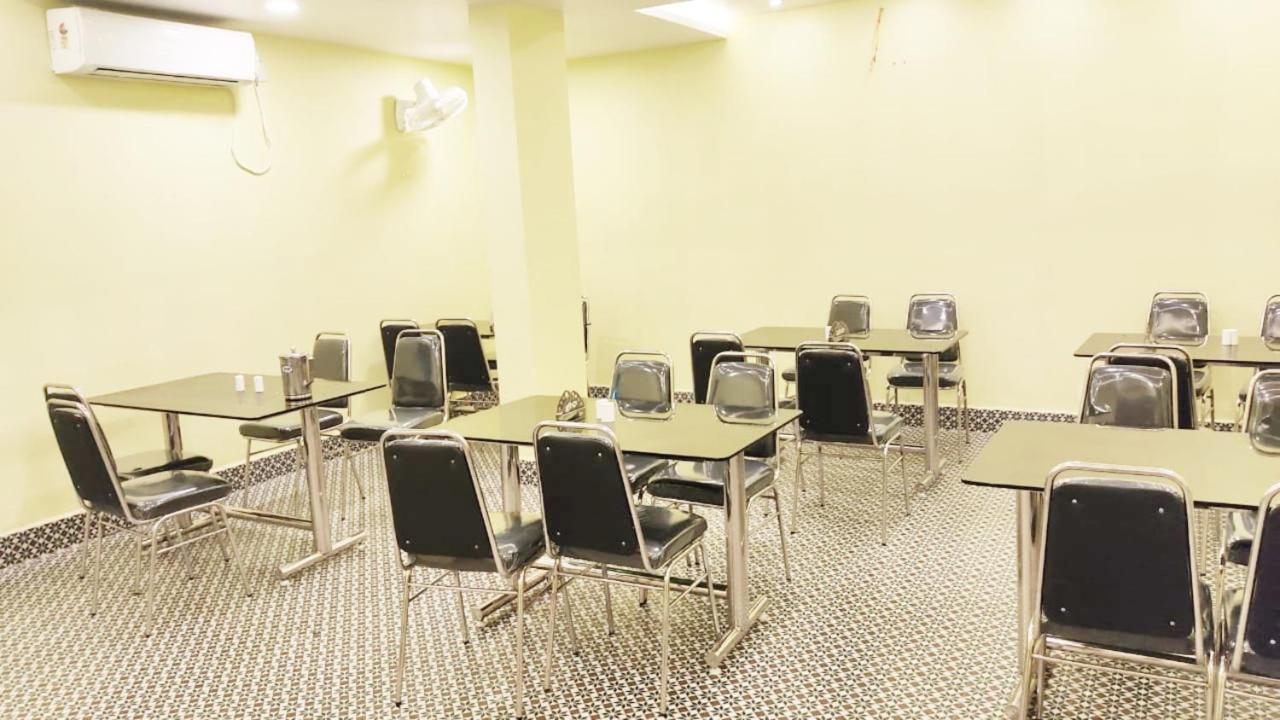 Shree Ganesh Hotel Puri Esterno foto