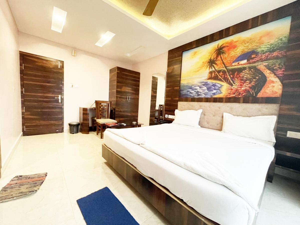 Shree Ganesh Hotel Puri Esterno foto